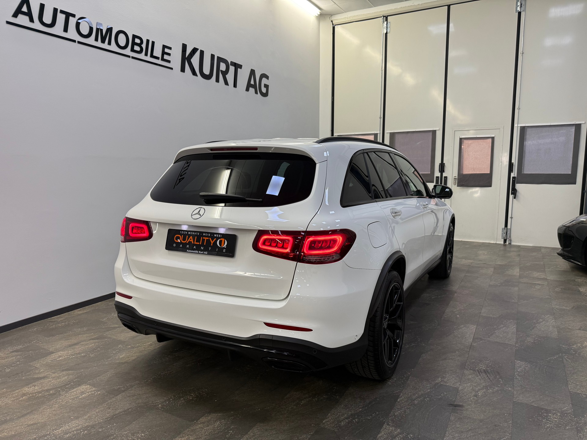 MERCEDES-BENZ GLC 220 d AMG Line 4Matic 9G-Tronic-image-6