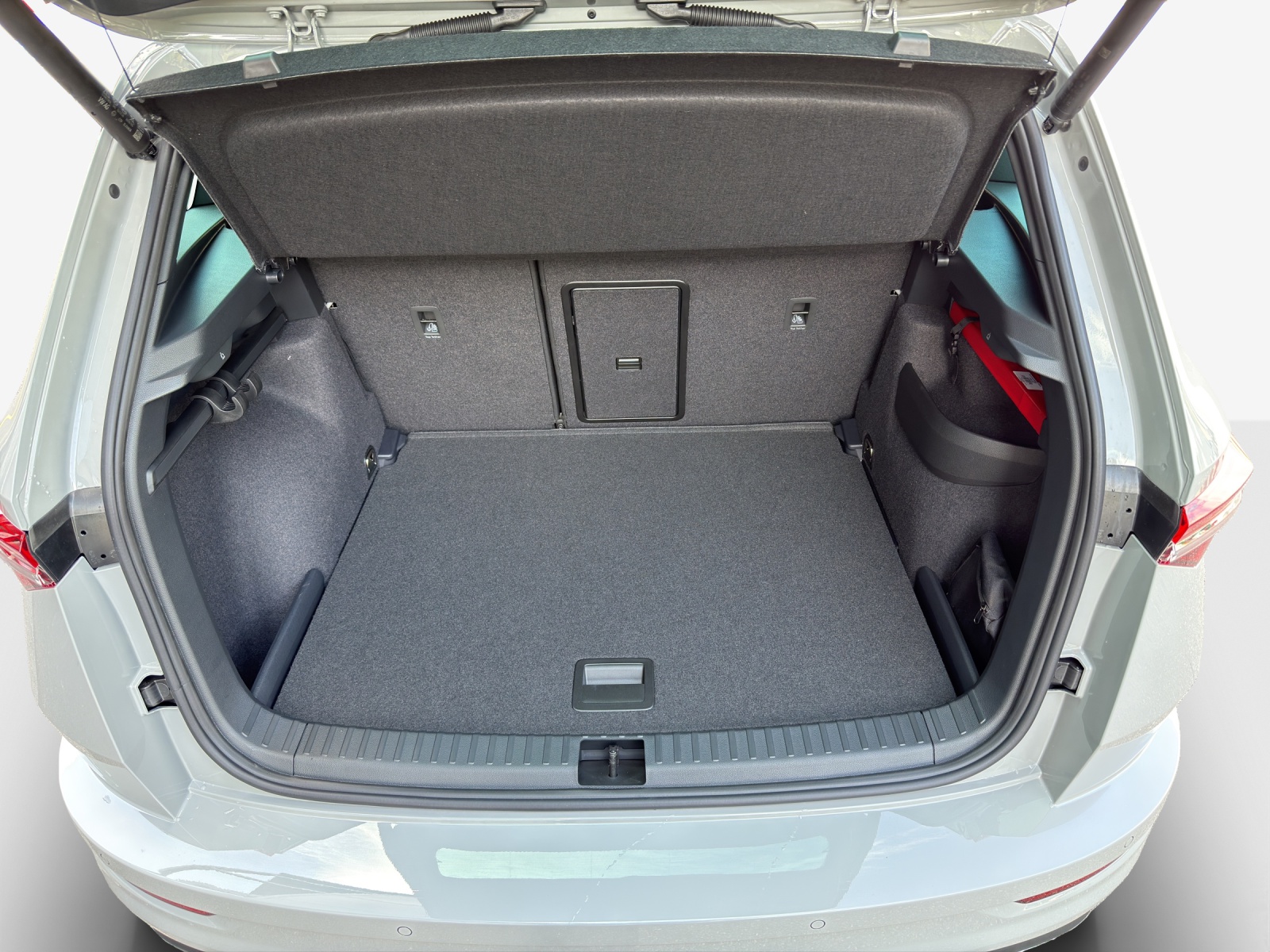 SKODA Karoq 2.0 TSI SportLine 4x4 DSG-image-12