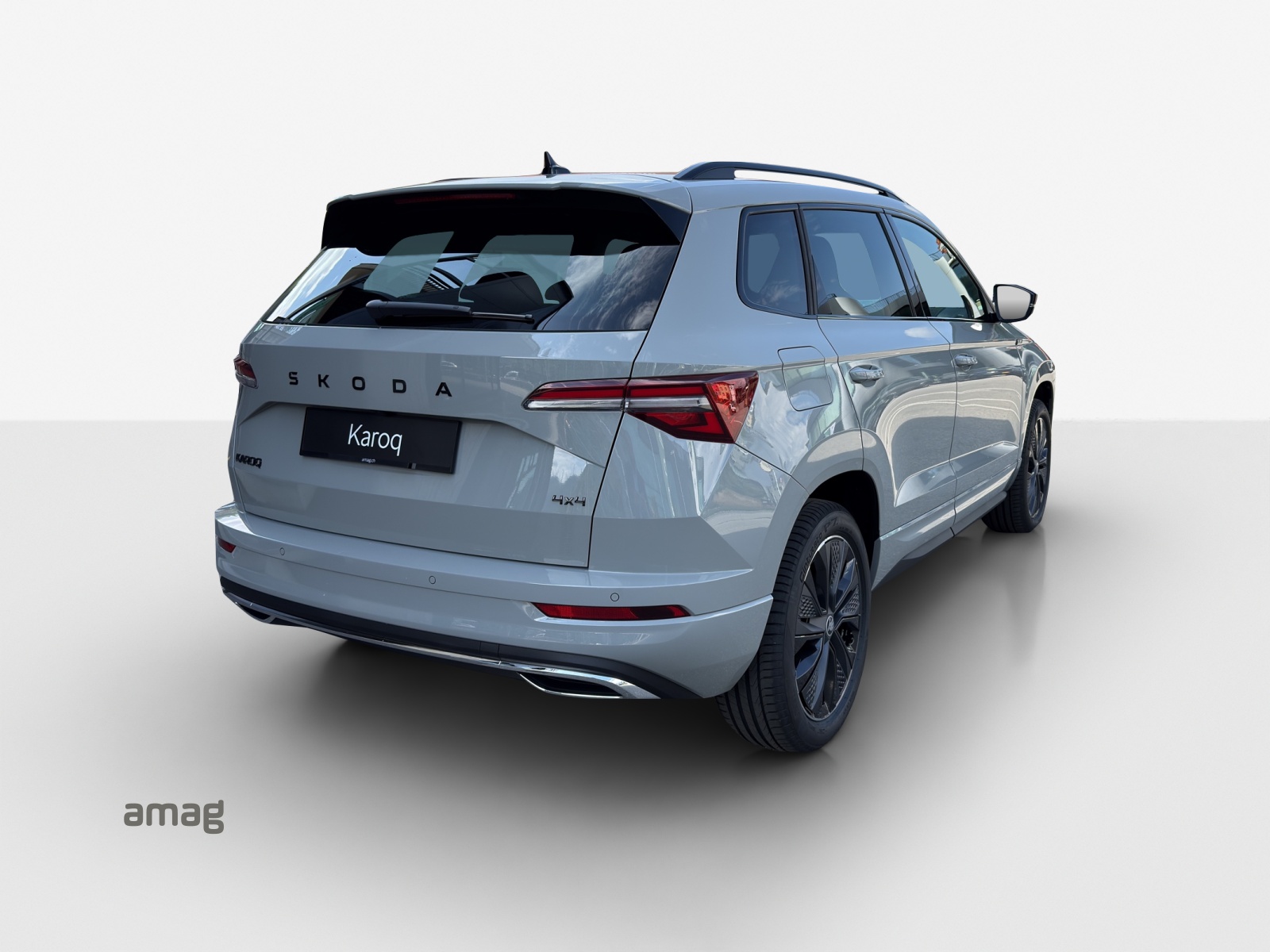 SKODA Karoq 2.0 TSI SportLine 4x4 DSG-image-4