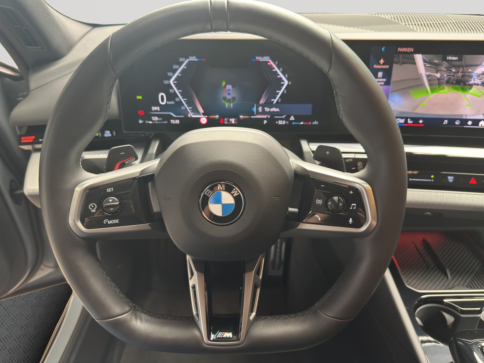 BMW 520i sDrive 48V Touring M Sport Pro Iconic Glow Steptronic-image-10