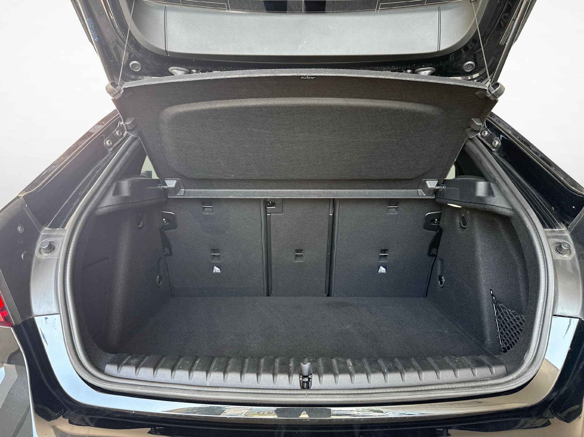 BMW 120d xDrive-image-12