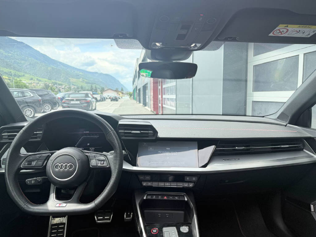 AUDI S3 Sportback 2.0 TFSI quattro S-Tronic - CH-image-11