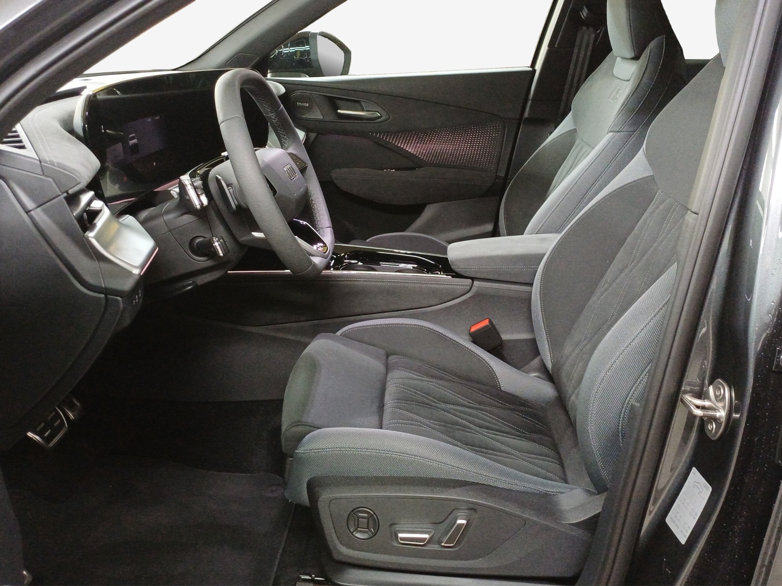 AUDI Q3 SUV TFSI quattro 195 kW S tronic-image-7