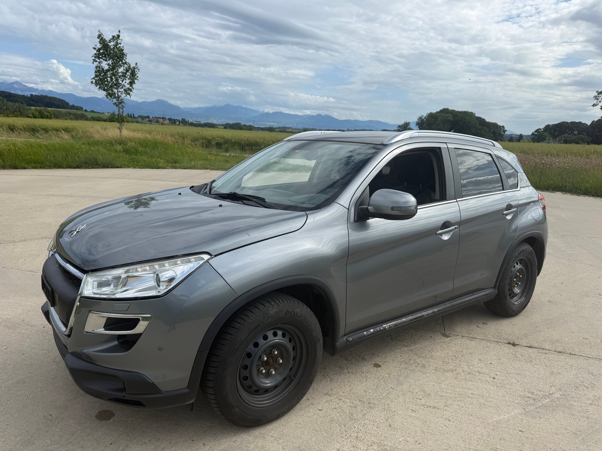 PEUGEOT 4008 1.8 HDi Allure 4WD-image-1