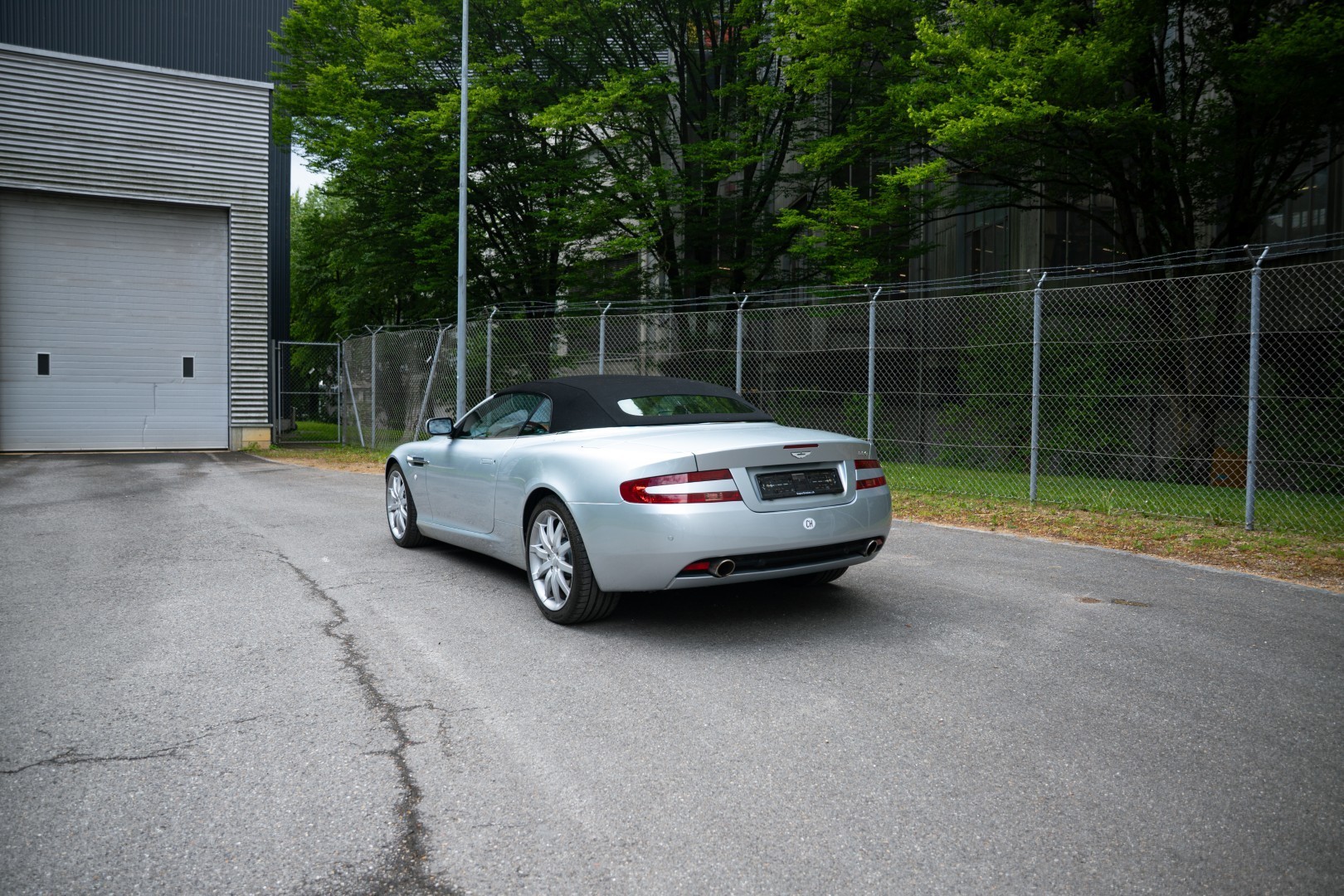 ASTON MARTIN DB9 Volante Touchtronic 2-image-4