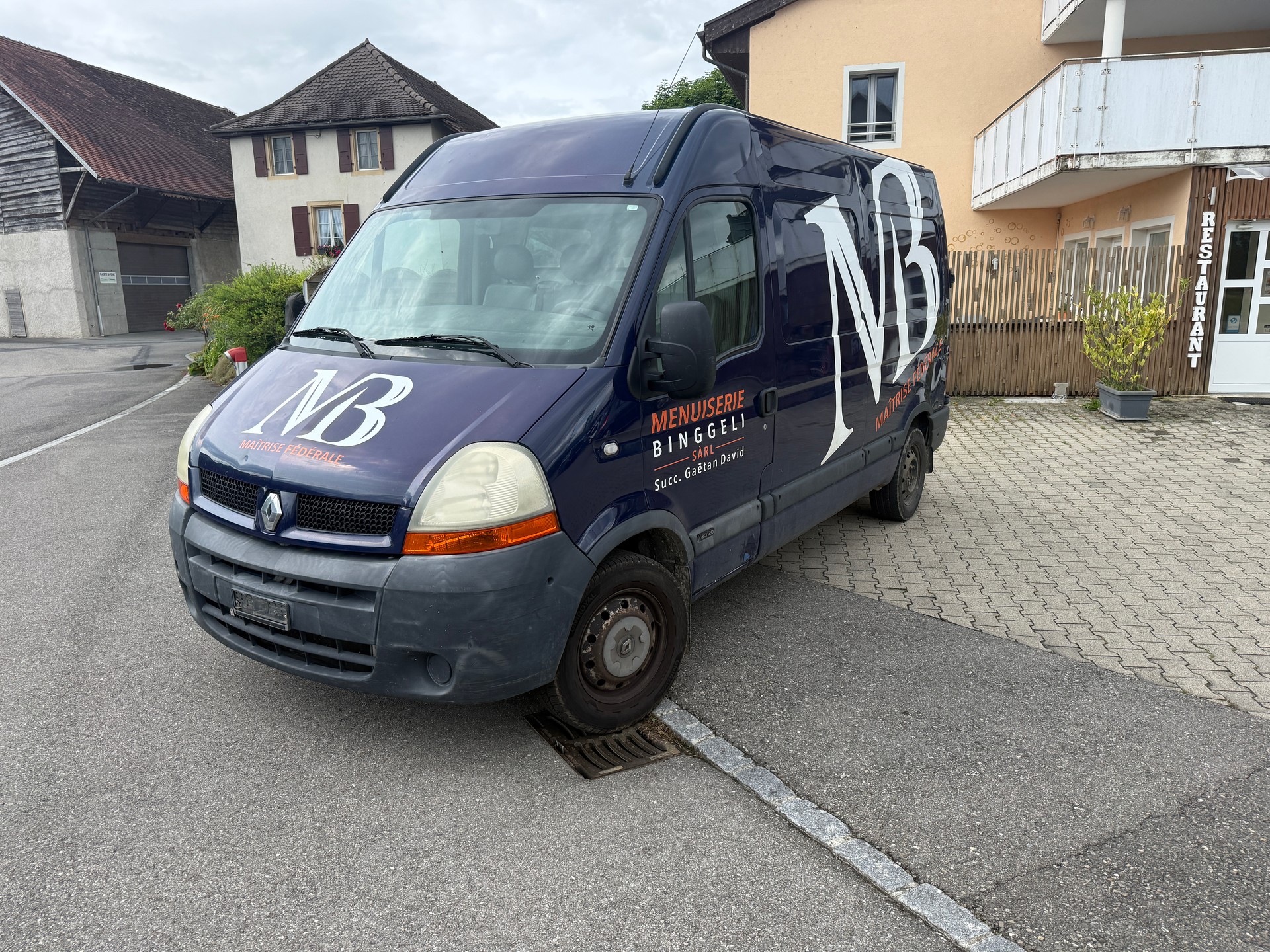 RENAULT Master T33 2.5dCi 2FL22U-image-2