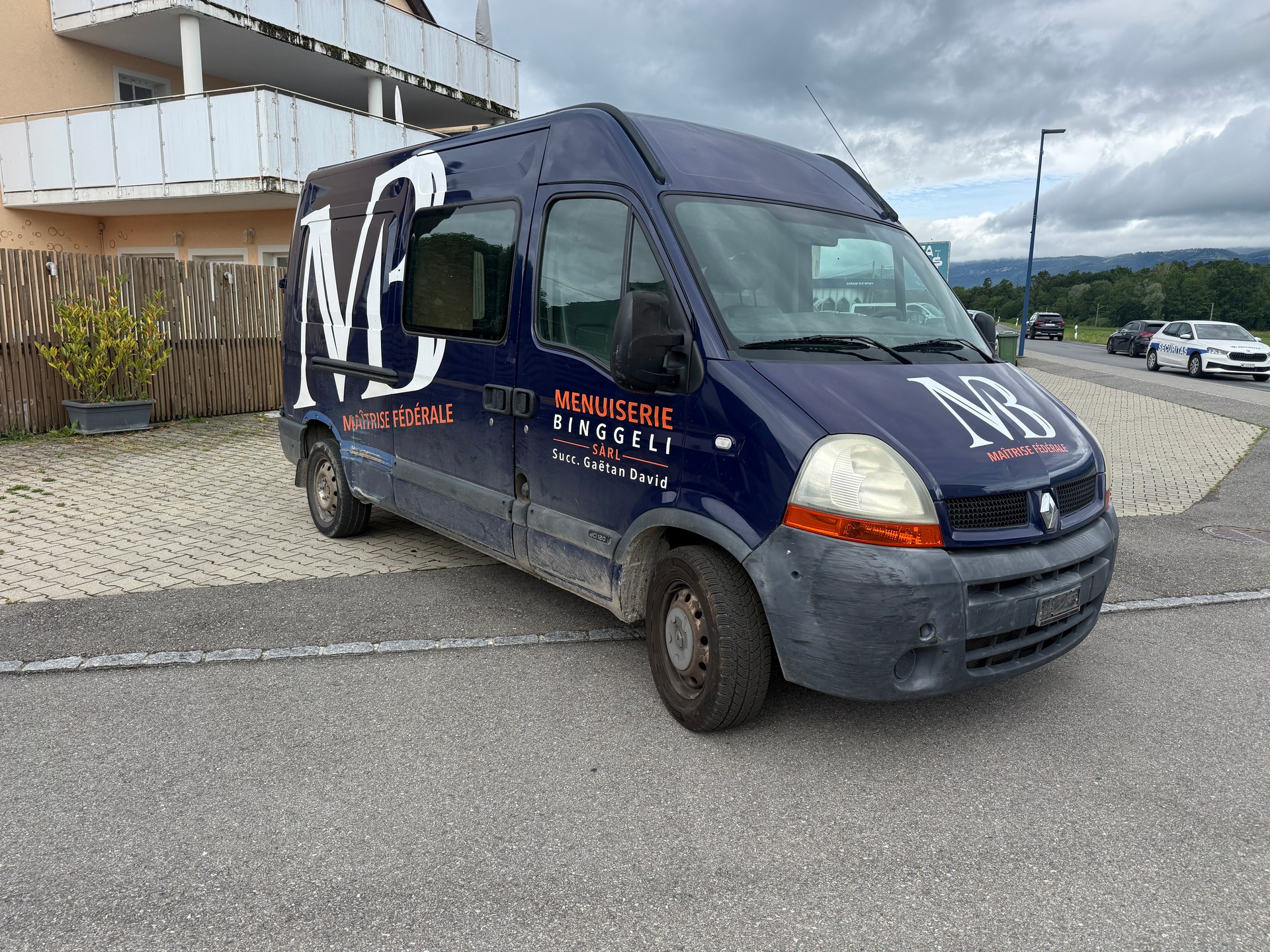 RENAULT Master T33 2.5dCi 2FL22U-image-1