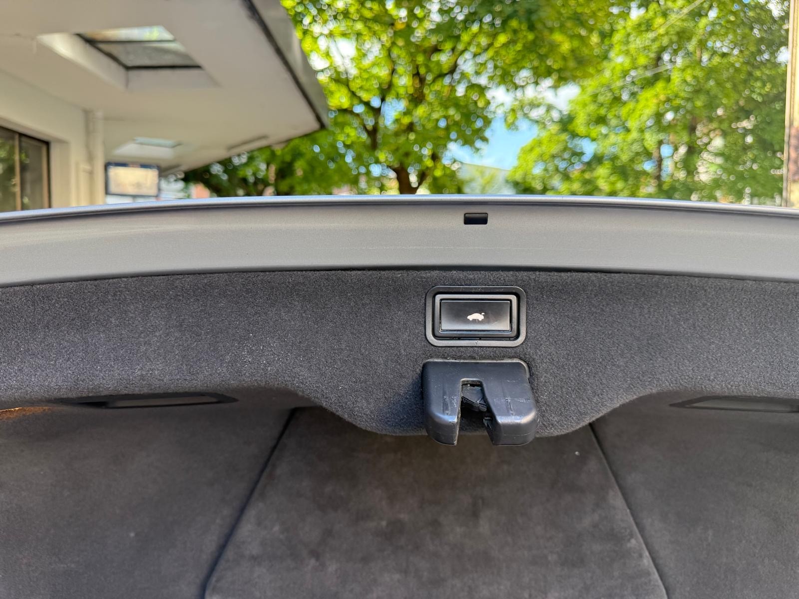 AUDI A8 4.2 quattro tiptronic-image-10