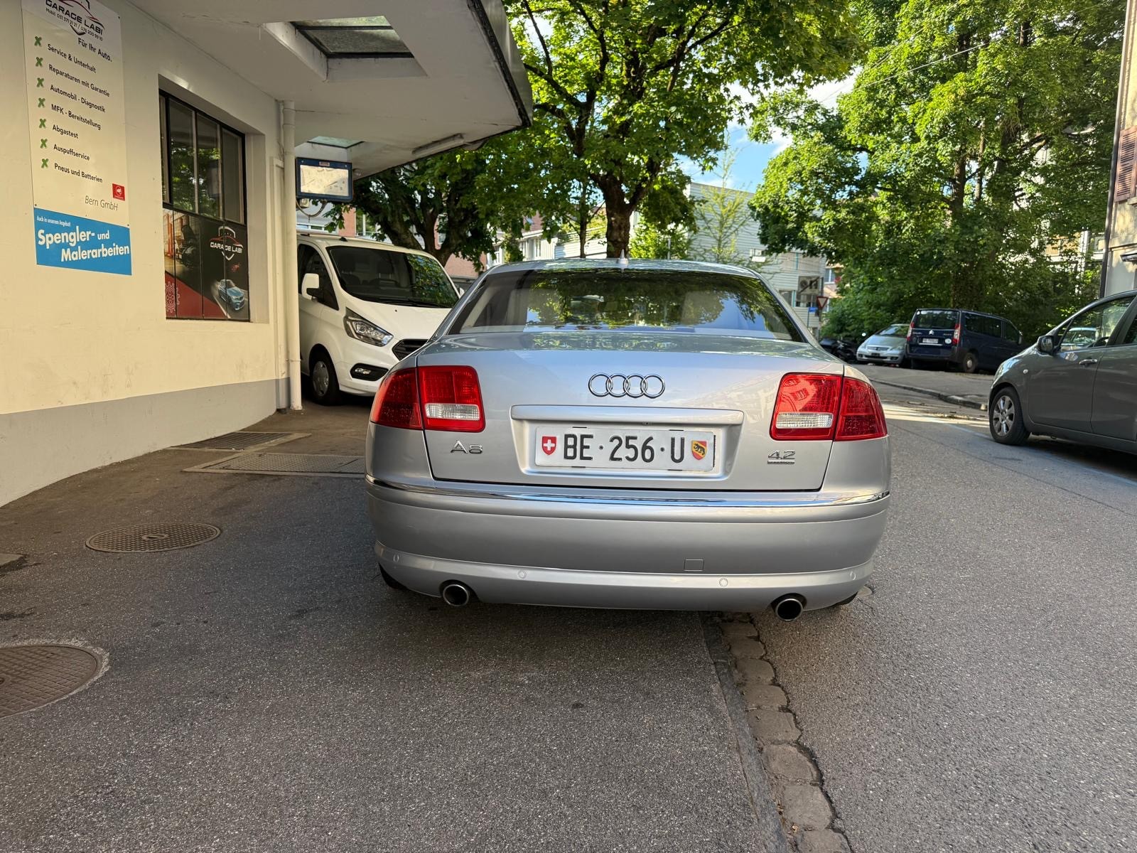 AUDI A8 4.2 quattro tiptronic-image-4