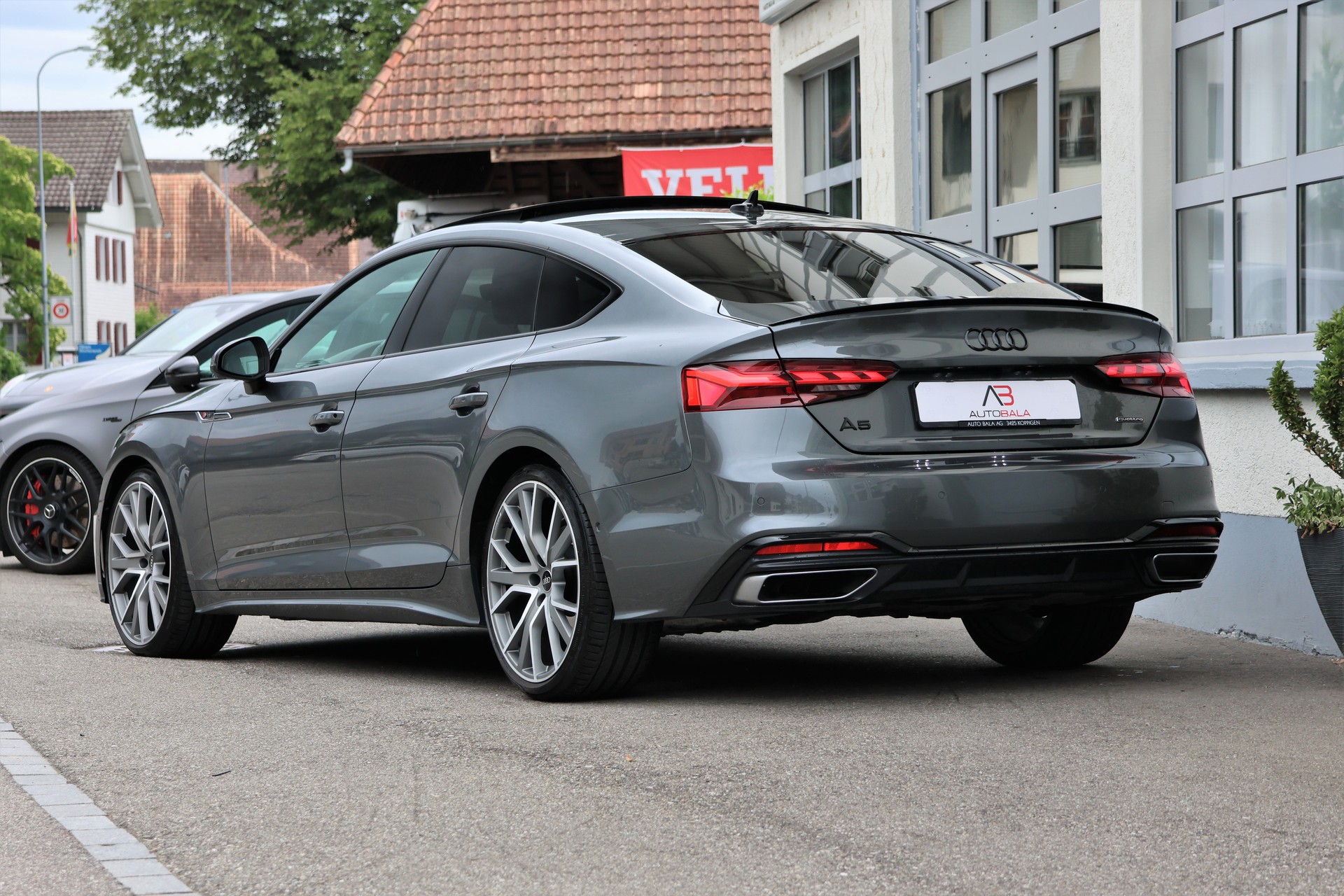 AUDI A5 Sportback 40 TDI S-Line Attraction quattro S-tronic (CH)-image-2
