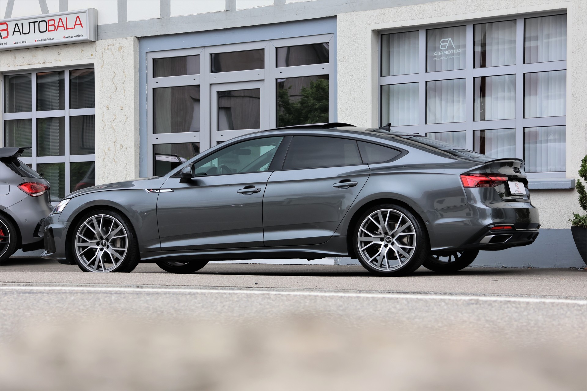 AUDI A5 Sportback 40 TDI S-Line Attraction quattro S-tronic (CH)-image-3