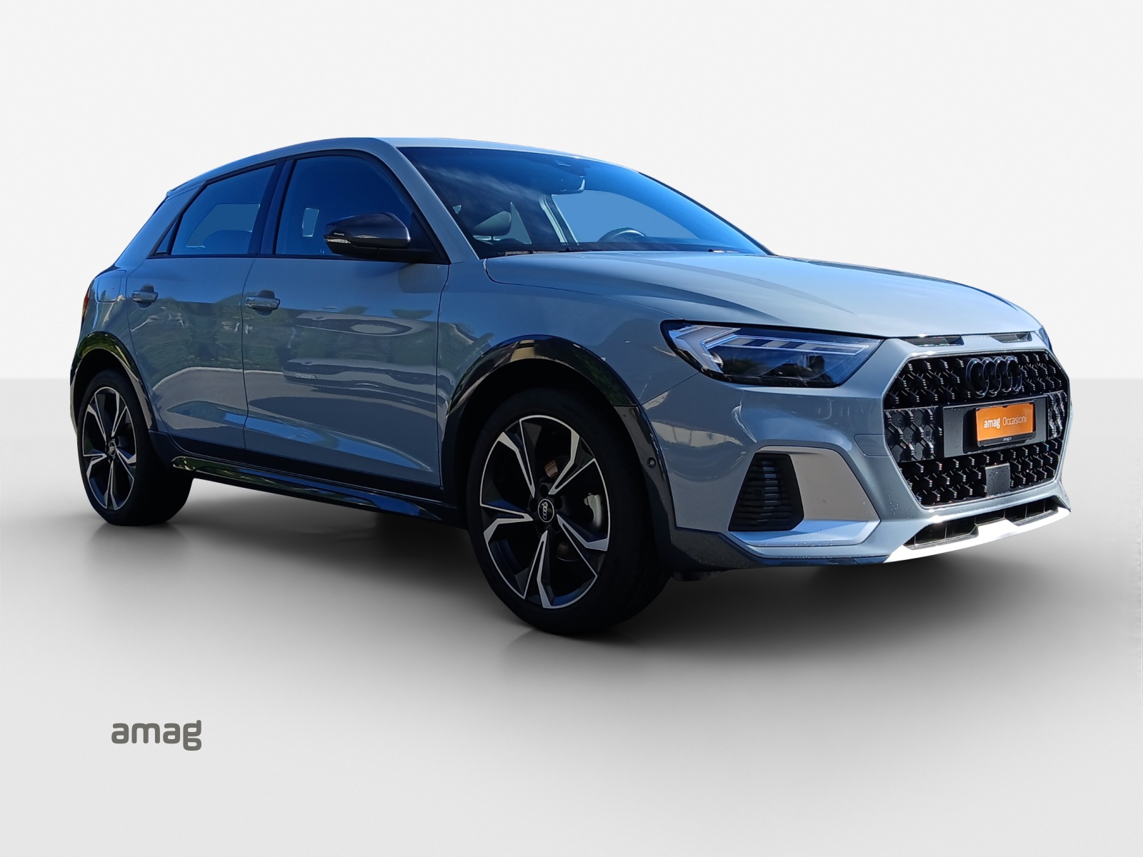 AUDI A1 City Carver 30 TFSI Attraction S-tronic-image-5