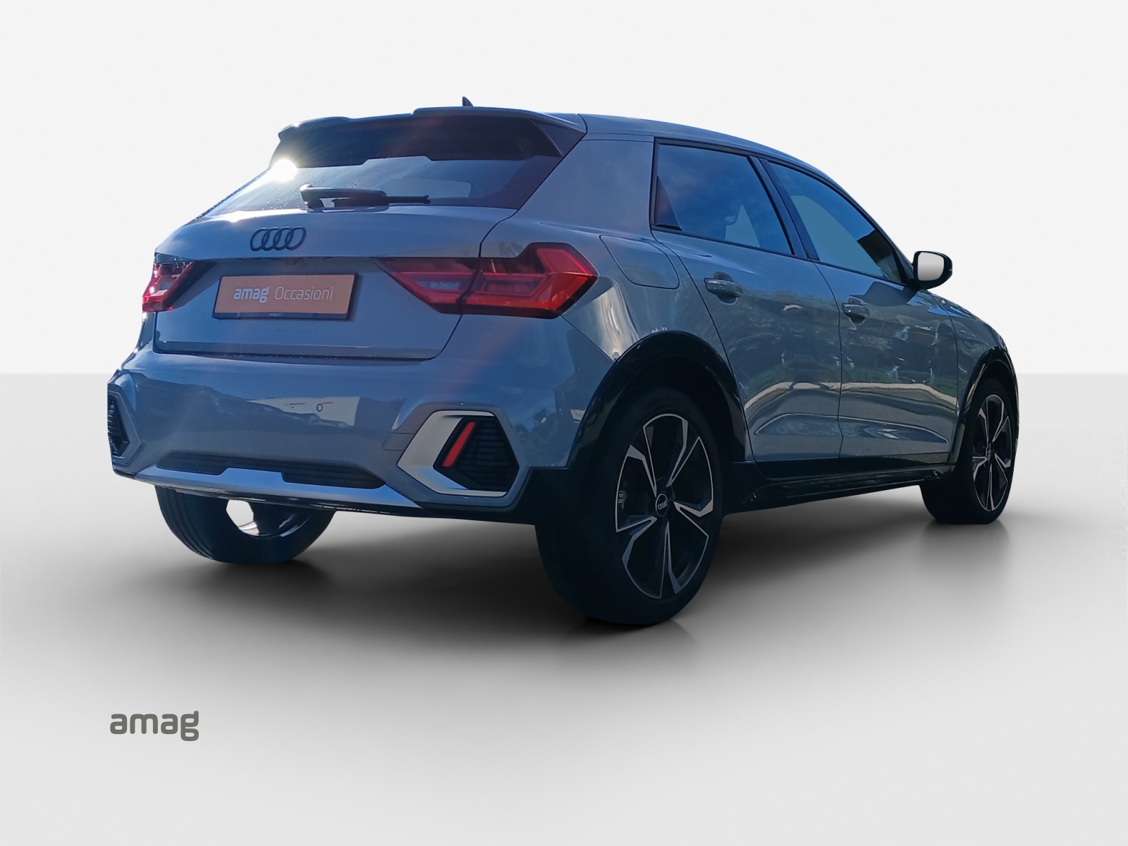 AUDI A1 City Carver 30 TFSI Attraction S-tronic-image-4