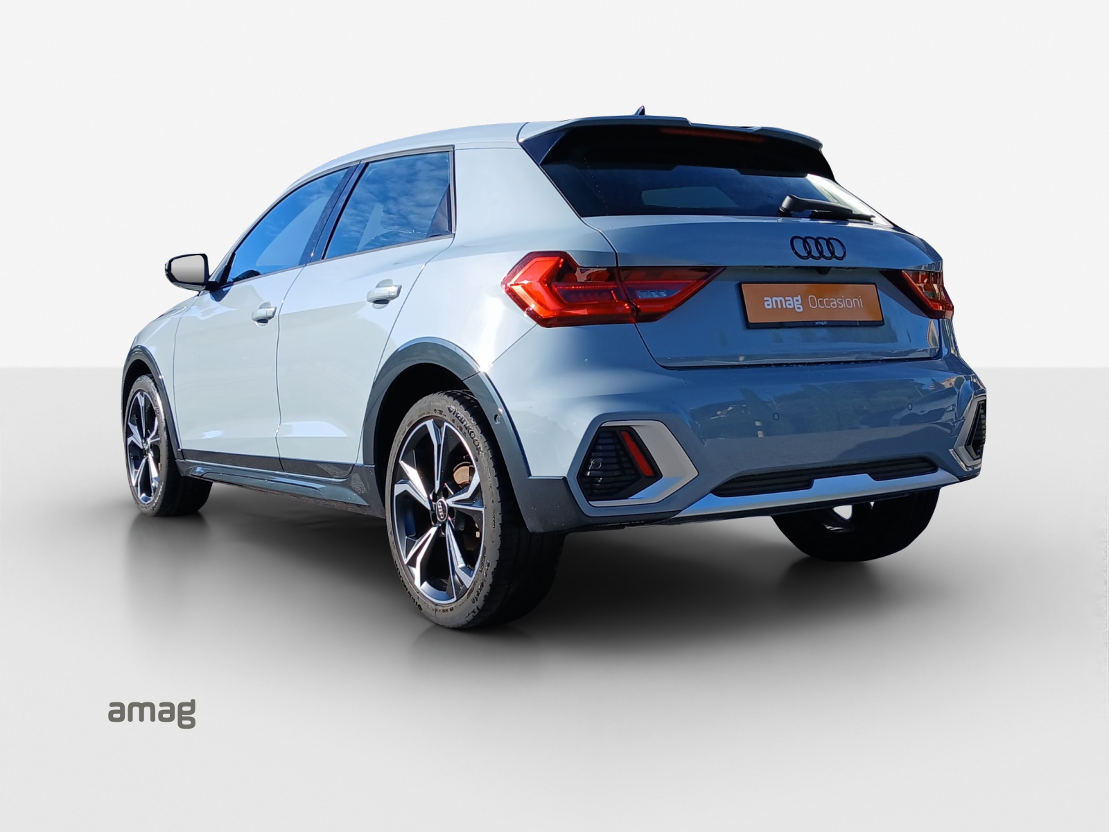 AUDI A1 City Carver 30 TFSI Attraction S-tronic-image-2