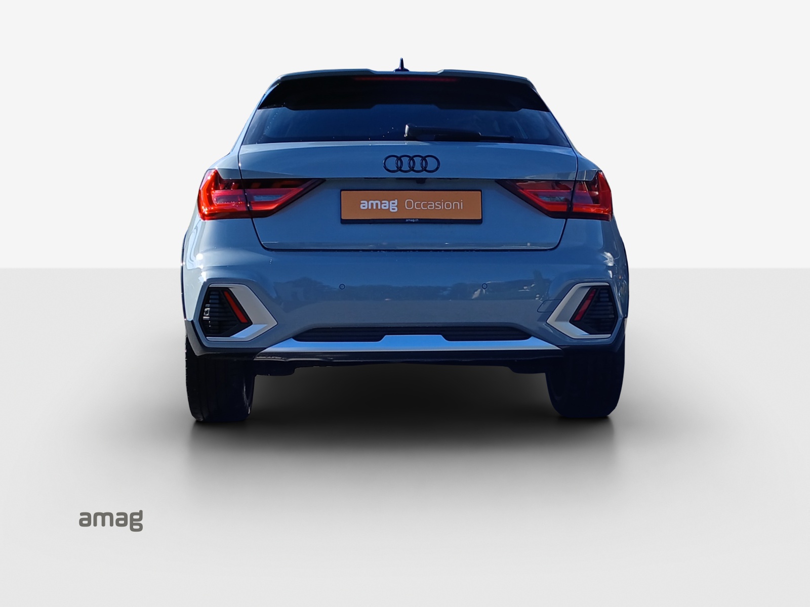 AUDI A1 City Carver 30 TFSI Attraction S-tronic-image-3