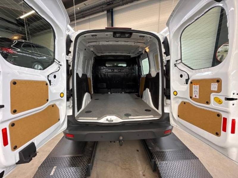 FORD Transit Connect Van T230 1.5 Eco Blue Trend-image-4