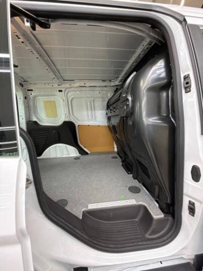 FORD Transit Connect Van T230 1.5 Eco Blue Trend-image-5