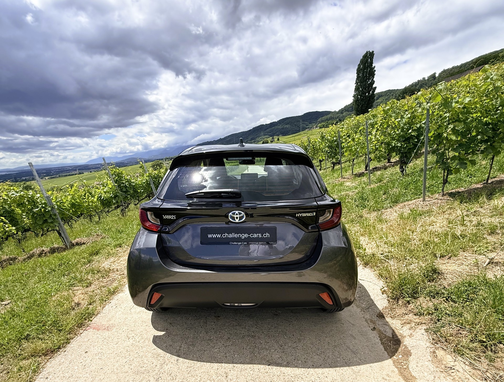 TOYOTA Yaris 1.5 Comfort e-CVT-image-7