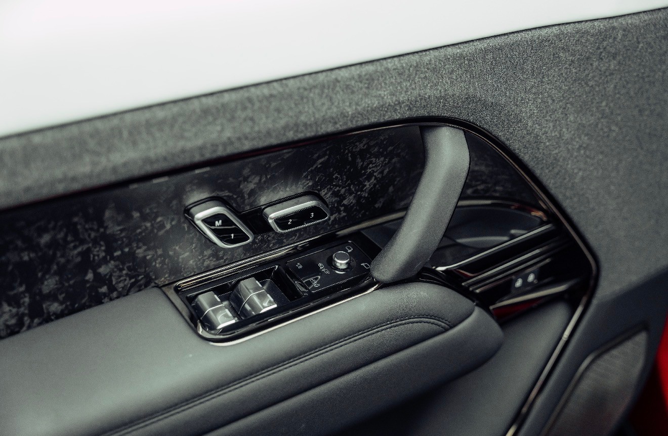 LAND ROVER 3.0 Si6 P510e First Edition-image-5
