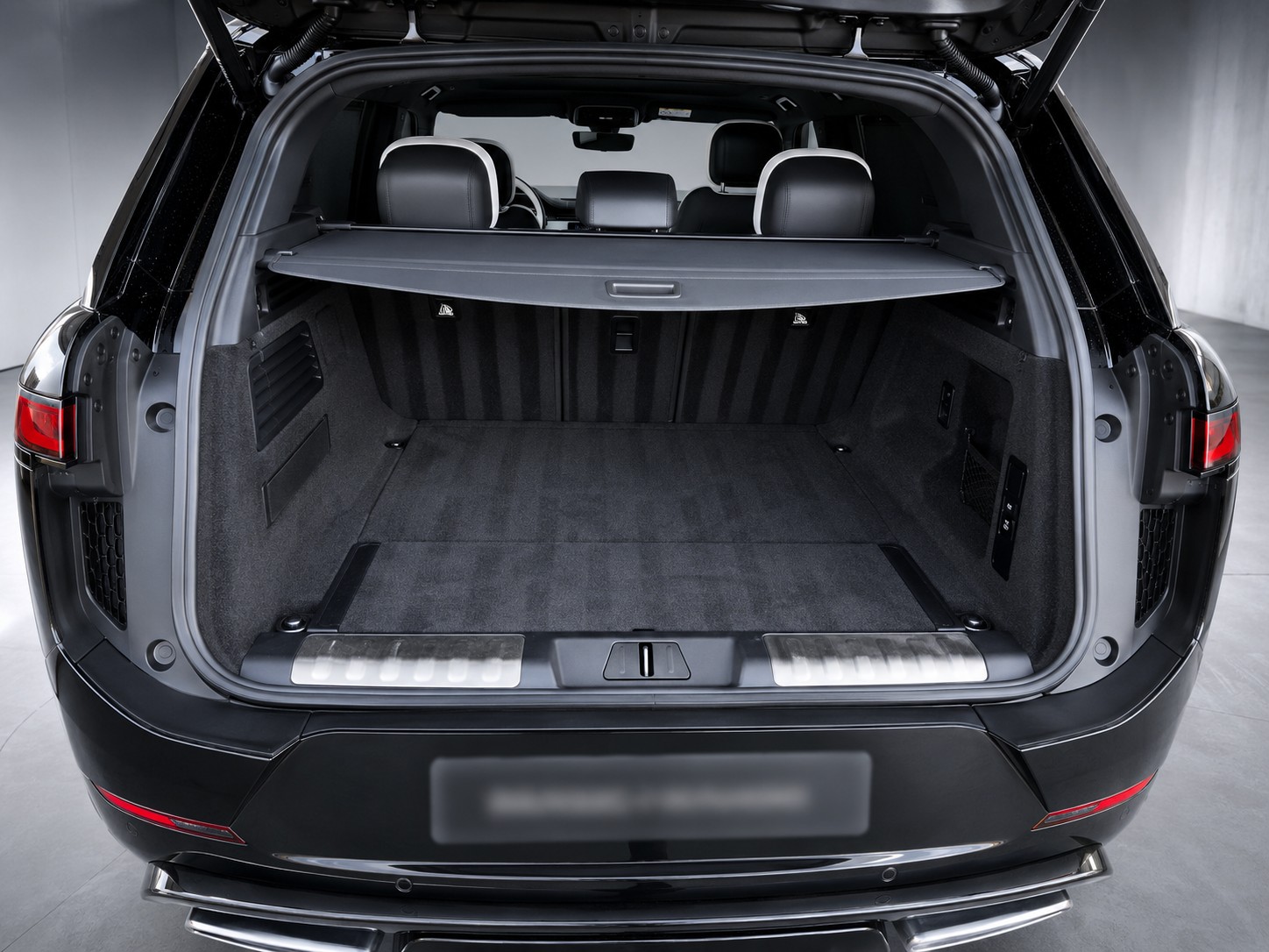 LAND ROVER 3.0 Si6 P510e First Edition-image-8