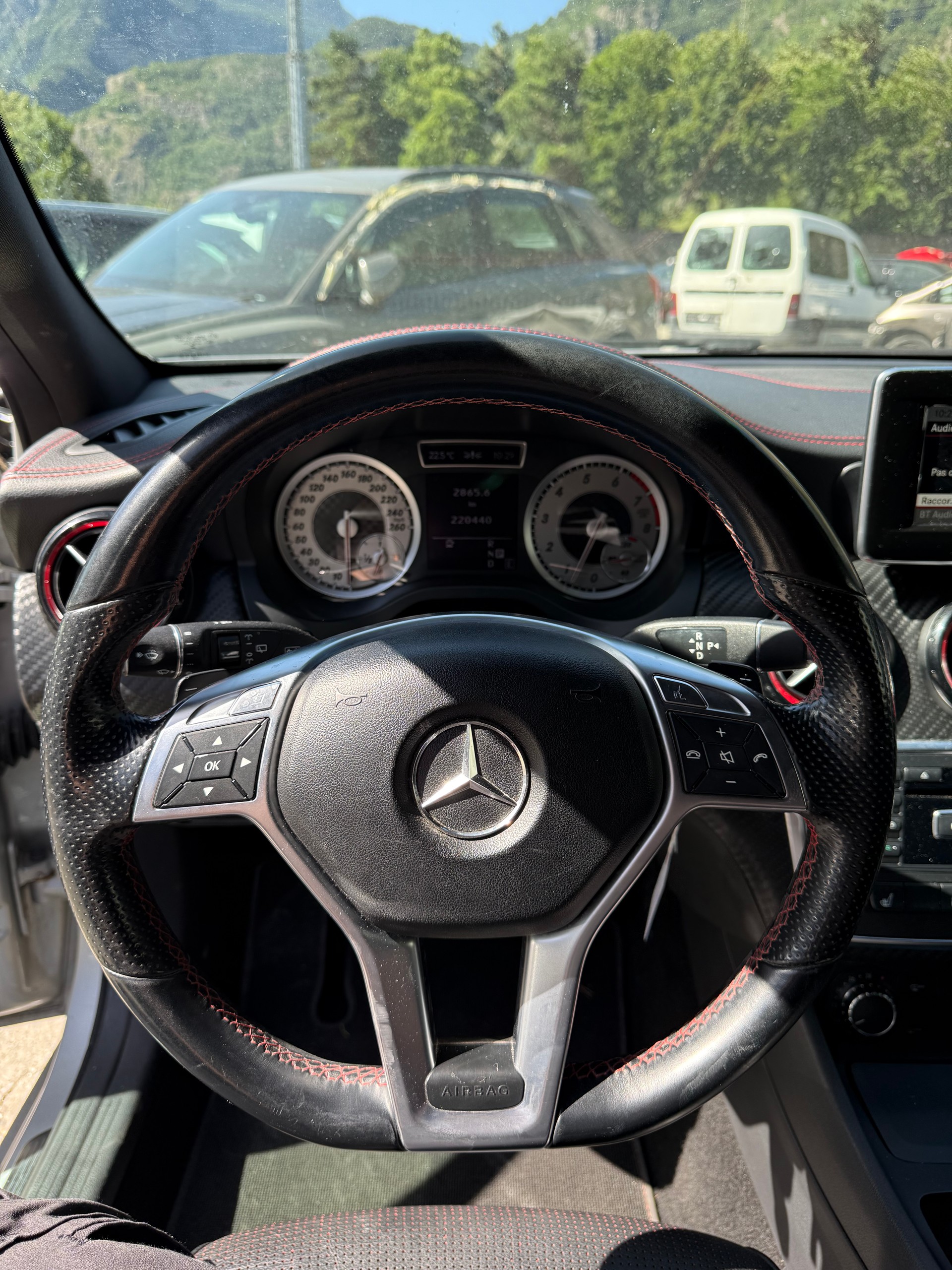 MERCEDES-BENZ A 250 Sport 7G-DCT-image-12