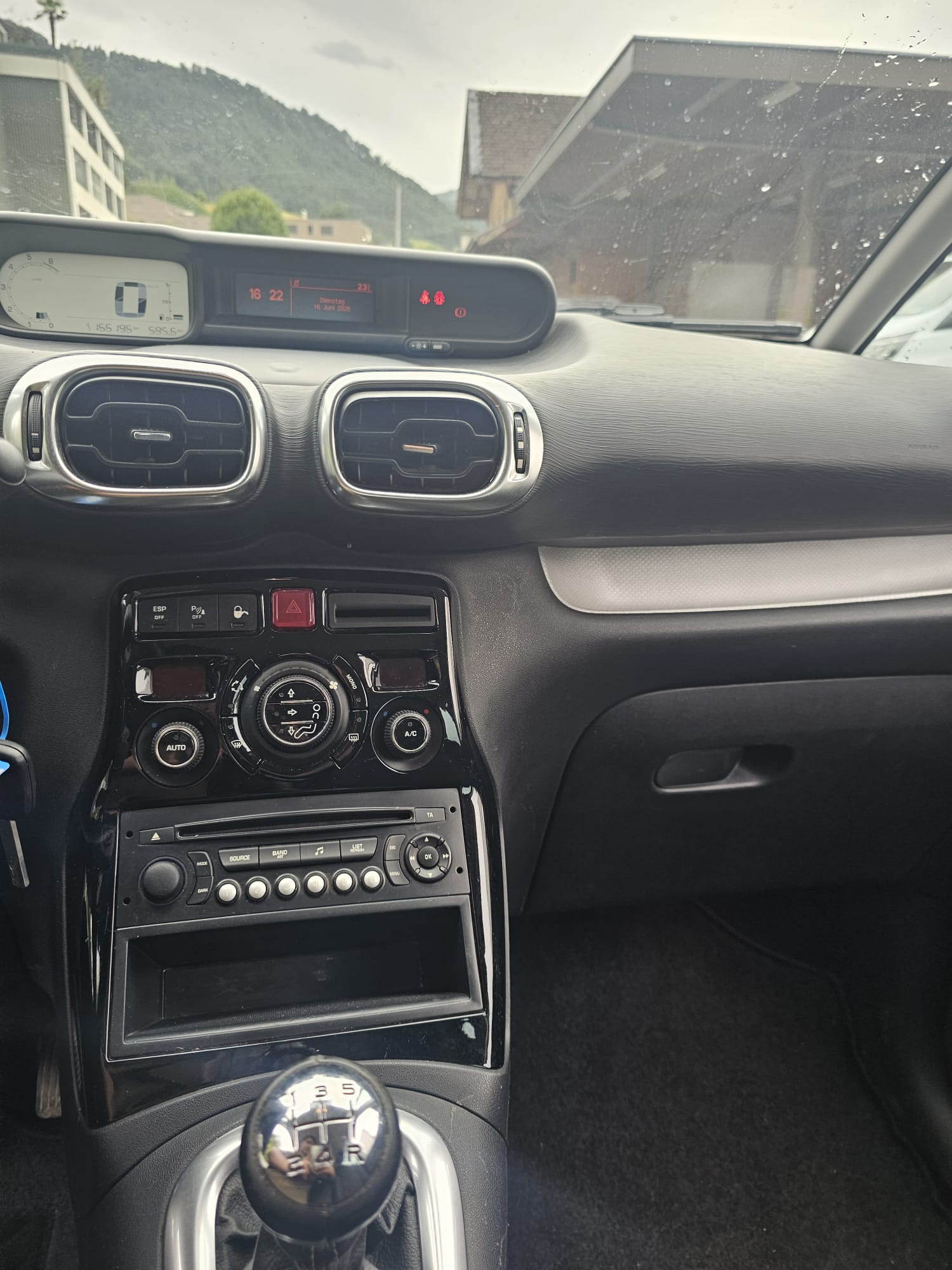CITROEN C3 Picasso 1.6i 16V Séduction-image-10