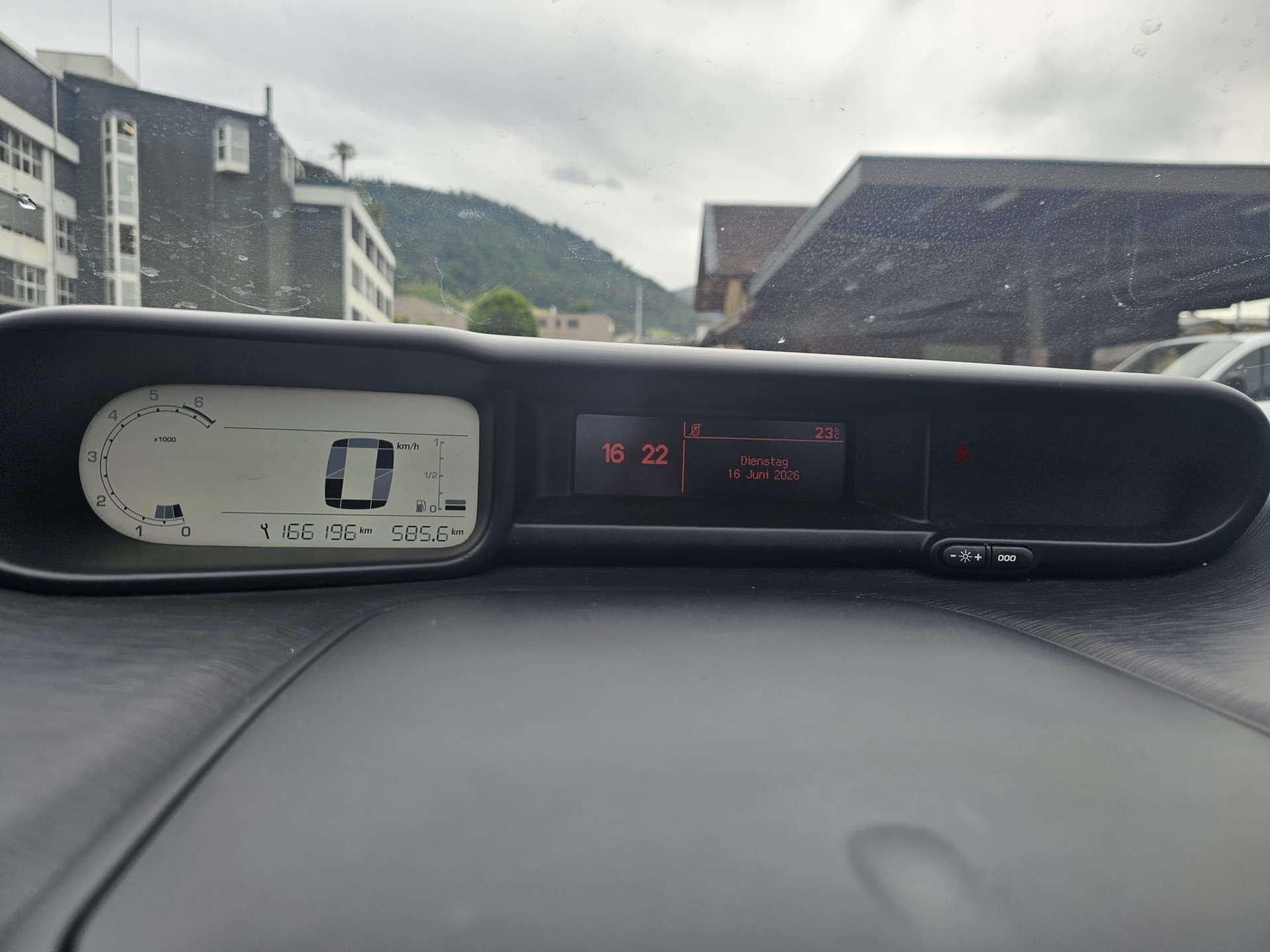 CITROEN C3 Picasso 1.6i 16V Séduction-image-9