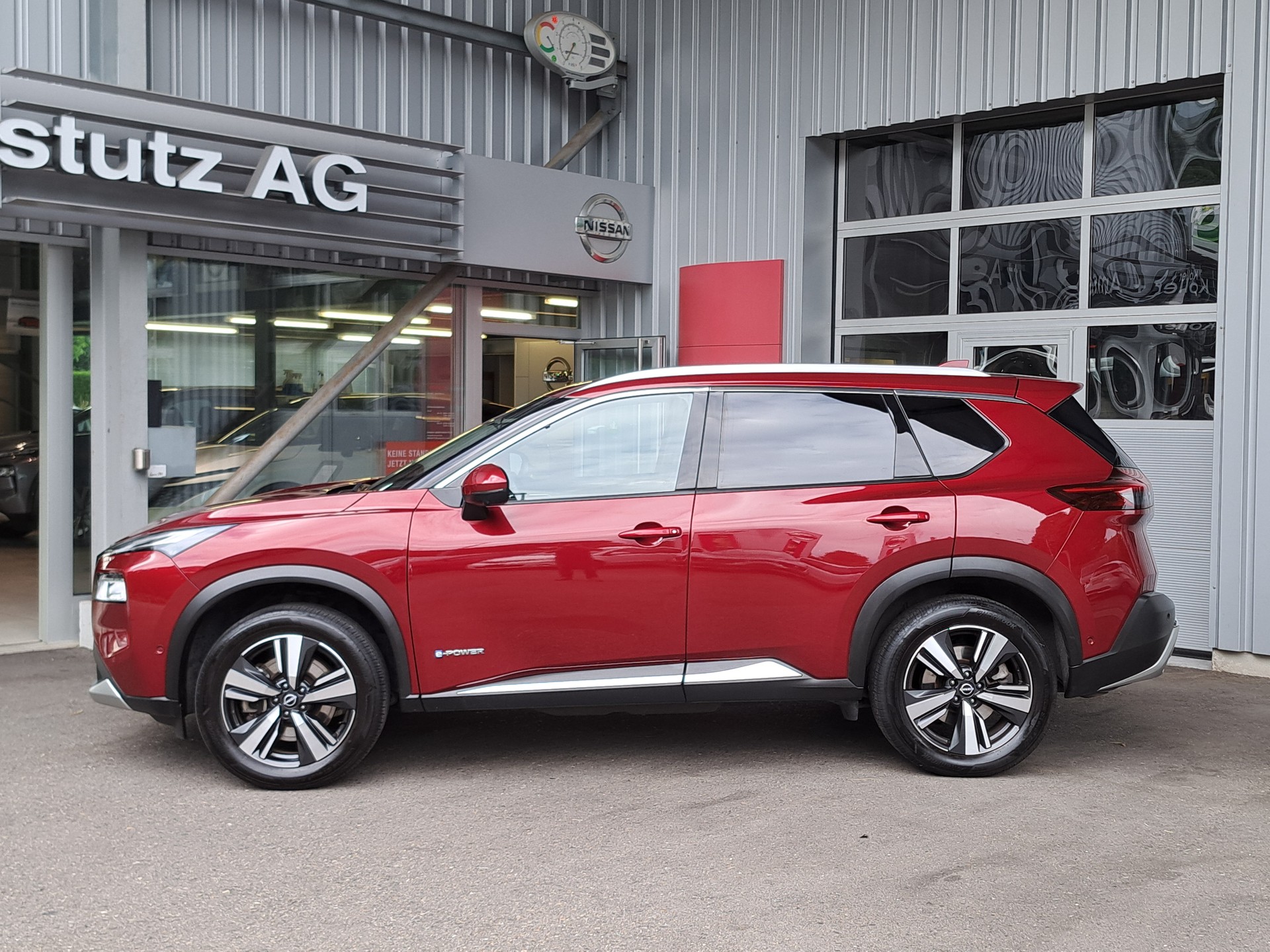 NISSAN X-Trail 1.5 VC-T e-Power 4WD 7 Sitze Tekna-image-2