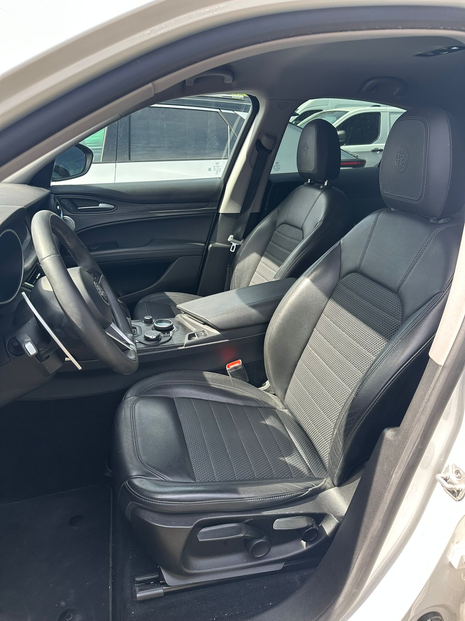ALFA ROMEO Stelvio 2.2 JTDM Super Q4 Automatic-image-4