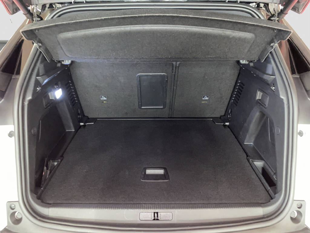 PEUGEOT 3008 1.6 THP GT Line-image-13