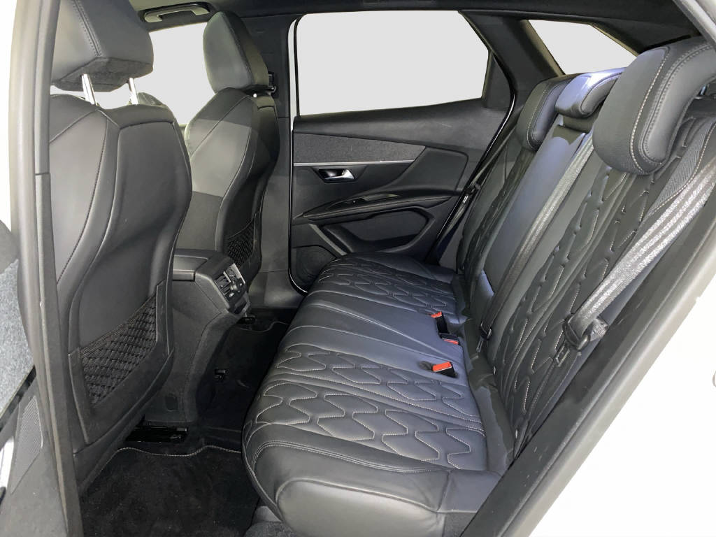 PEUGEOT 3008 1.6 THP GT Line-image-12