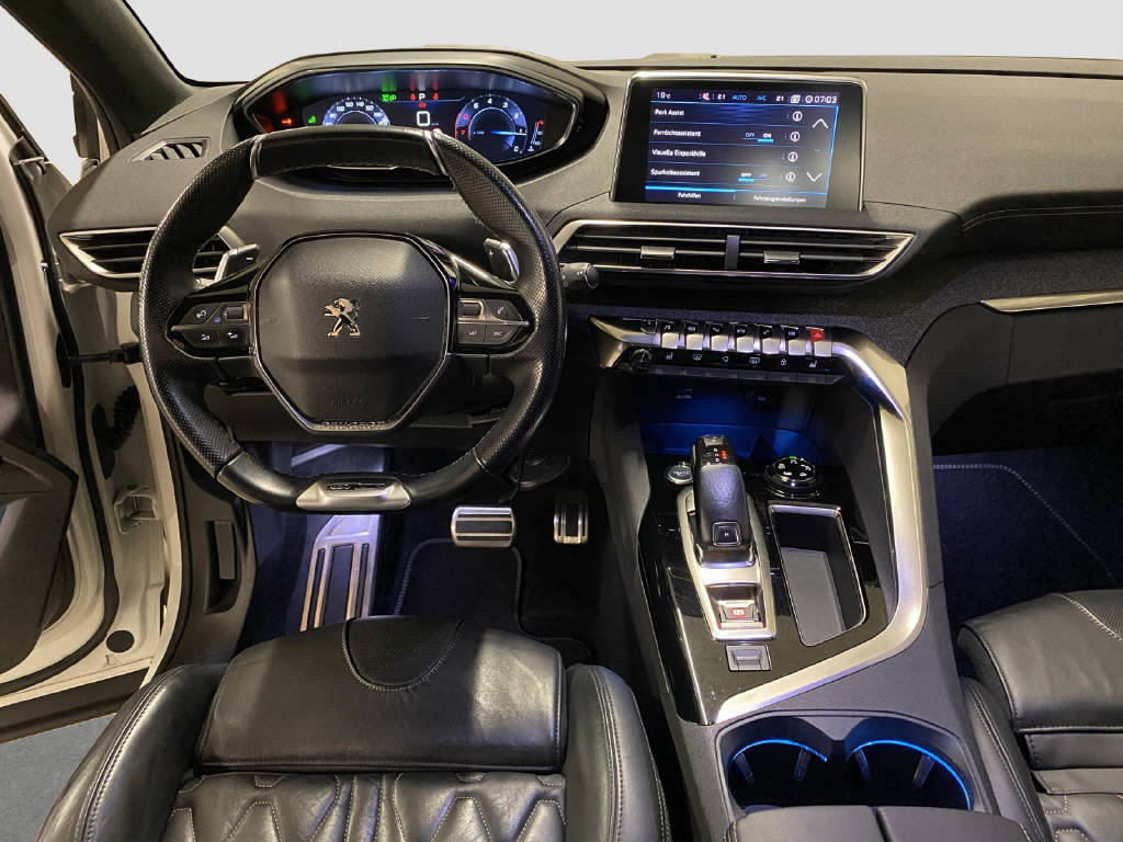 PEUGEOT 3008 1.6 THP GT Line-image-9