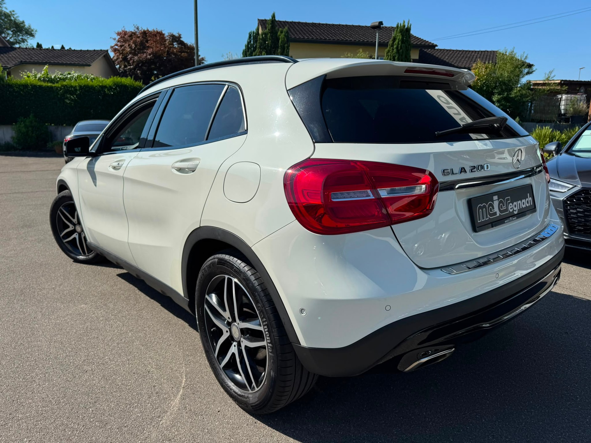 MERCEDES-BENZ GLA 200 Night Star 7G-DCT-image-5