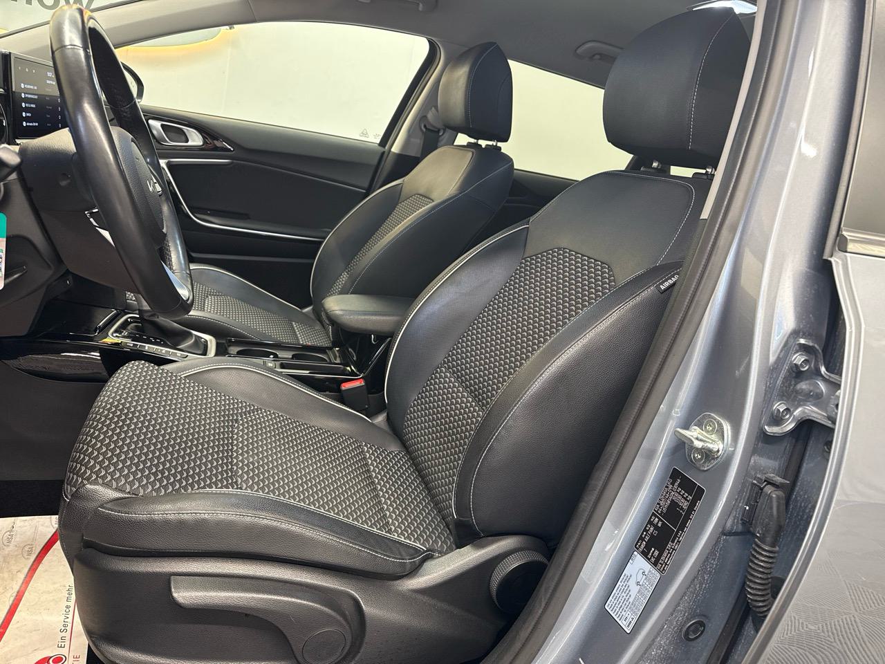 KIA Ceed Sportswagon 1.6 GDi Plug-in Hybrid Style DCT-image-3