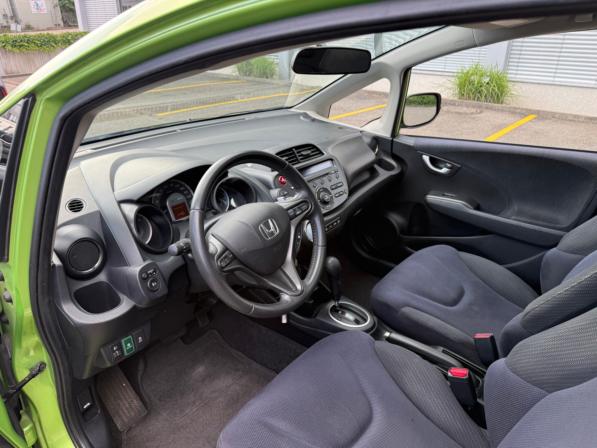 HONDA Jazz 1.3i Hybrid Exclusive CVT-image-6