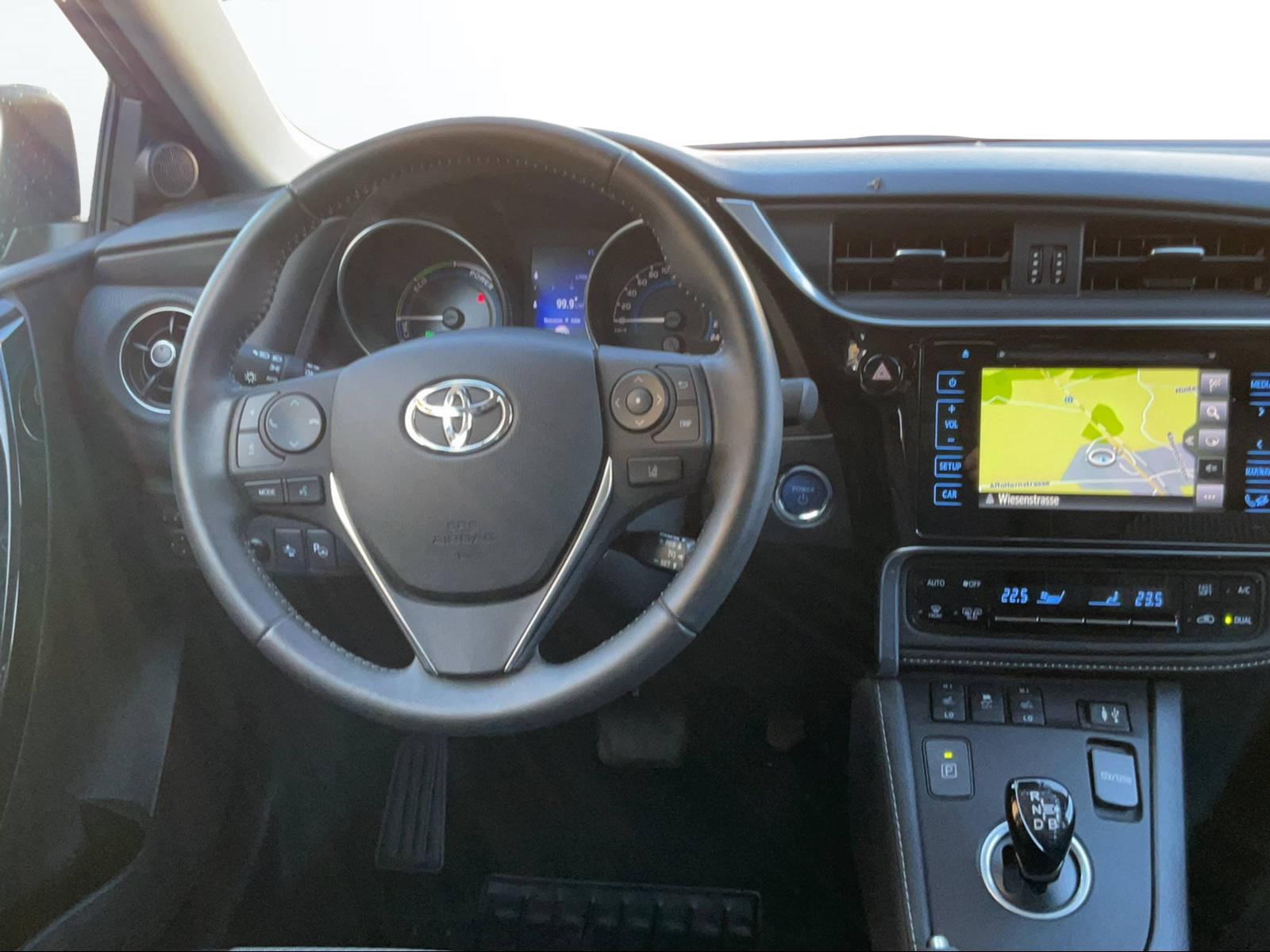 TOYOTA Auris 1.8 HSD Active-image-4