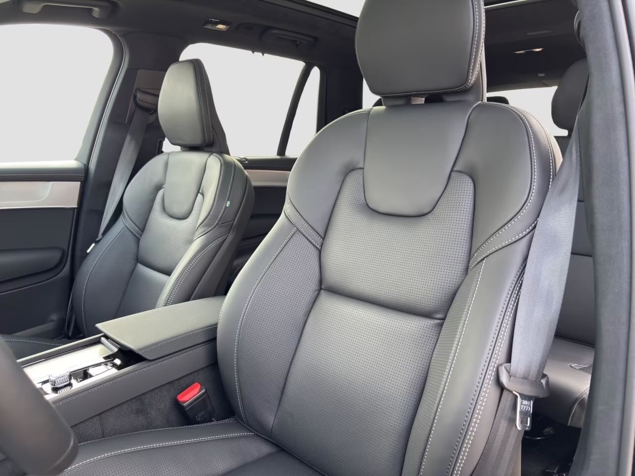 VOLVO XC90 T8 AWD PluginHybrid Dark Edition Geartronic-image-16