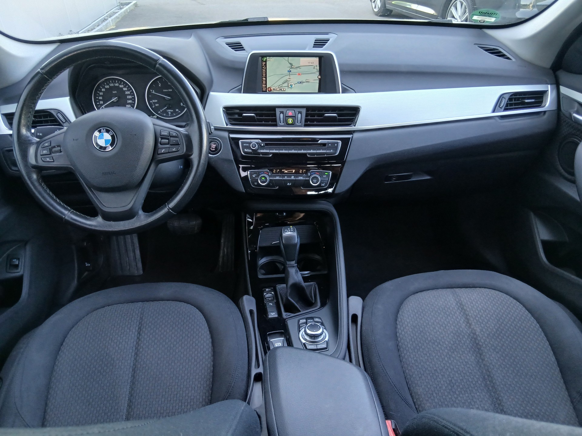 BMW X1 xDrive 20d xLine Steptronic-image-9