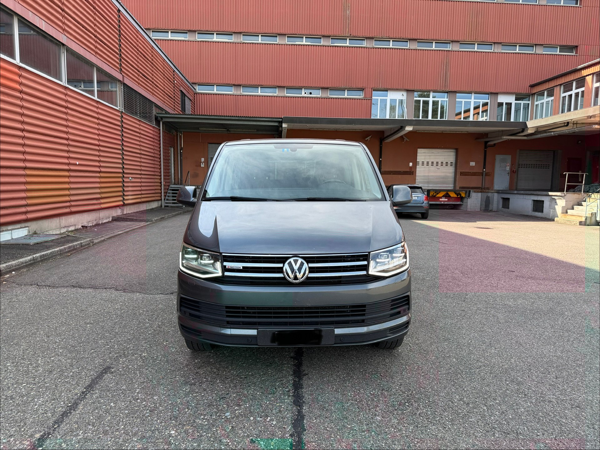 VW T6 Multivan 2.0 TSI Family 4Motion DSG-image-1