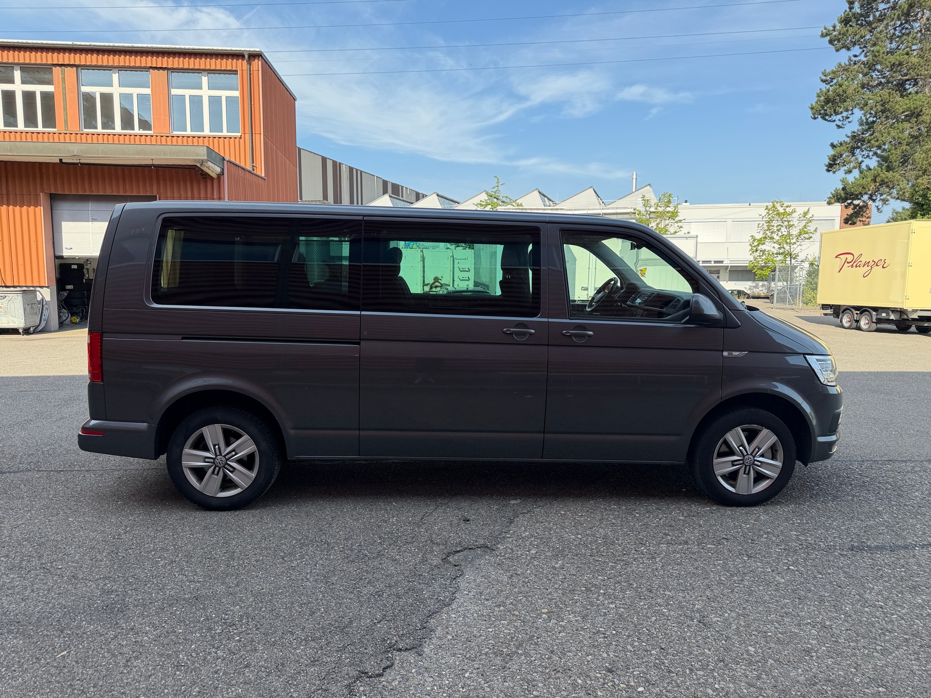 VW T6 Multivan 2.0 TSI Family 4Motion DSG-image-9