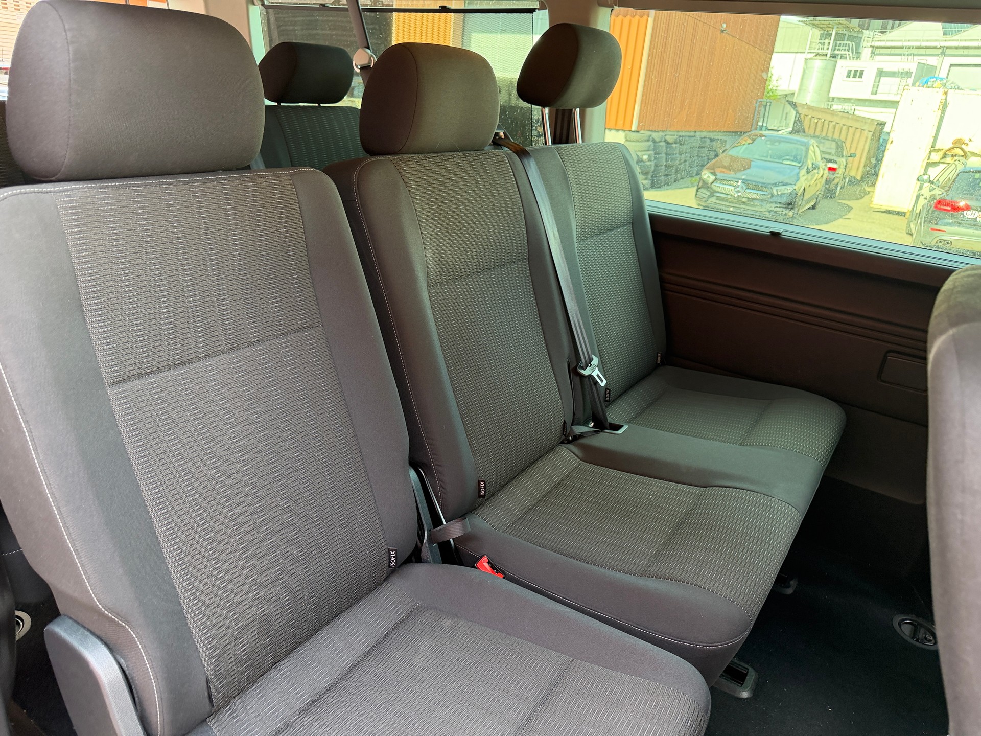 VW T6 Multivan 2.0 TSI Family 4Motion DSG-image-12