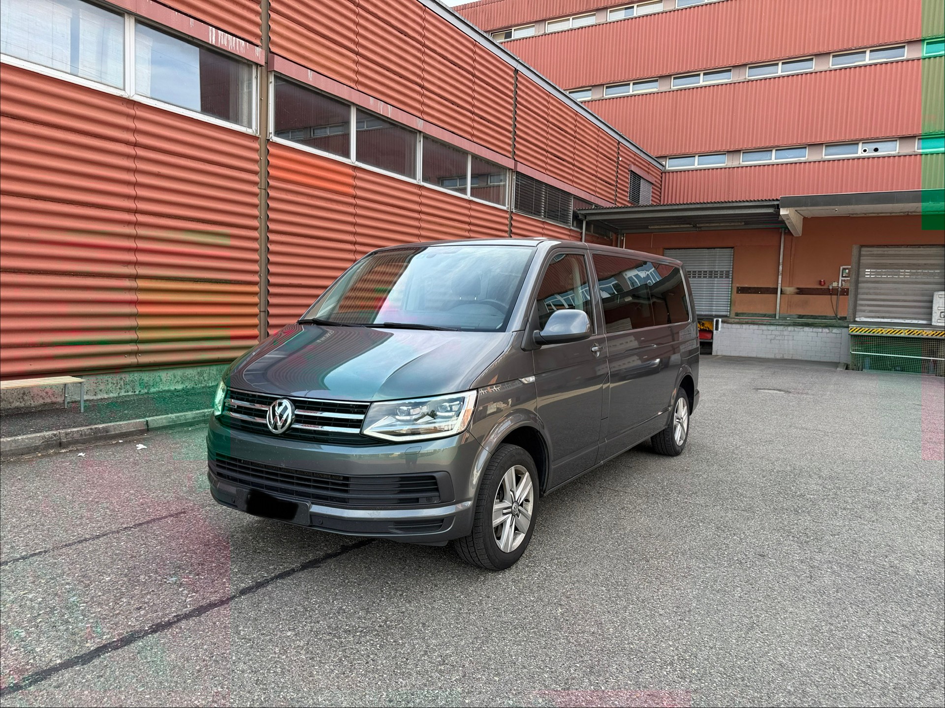 VW T6 Multivan 2.0 TSI Family 4Motion DSG-image-2
