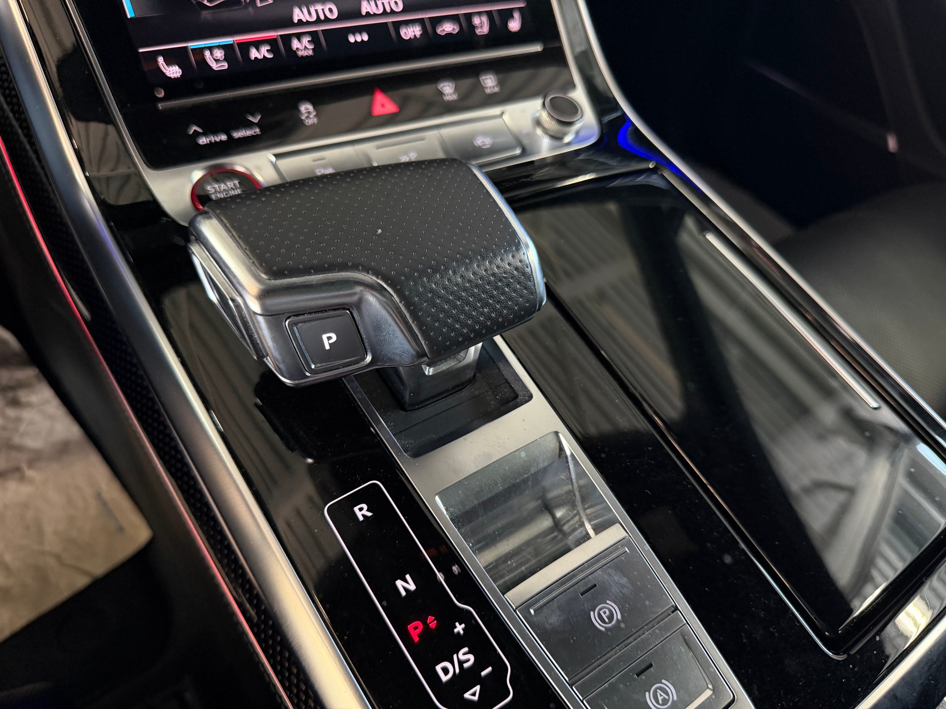 AUDI SQ8 TFSI quattro tiptronic | Frisch MFK | Ab Service | 8-fach bereift-image-22