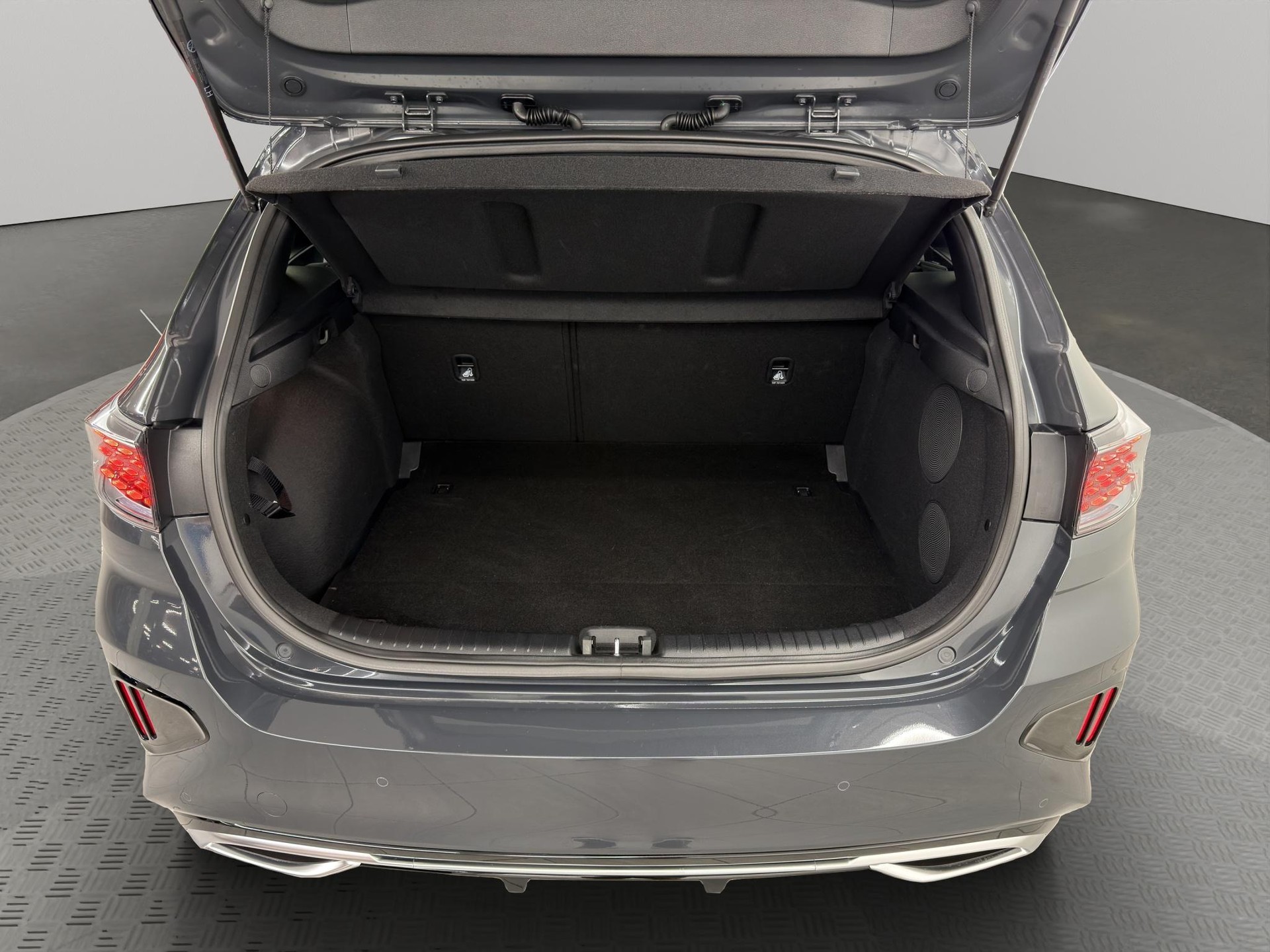 KIA Ceed 1.5 T-GDi MHEV GT-Line-image-4
