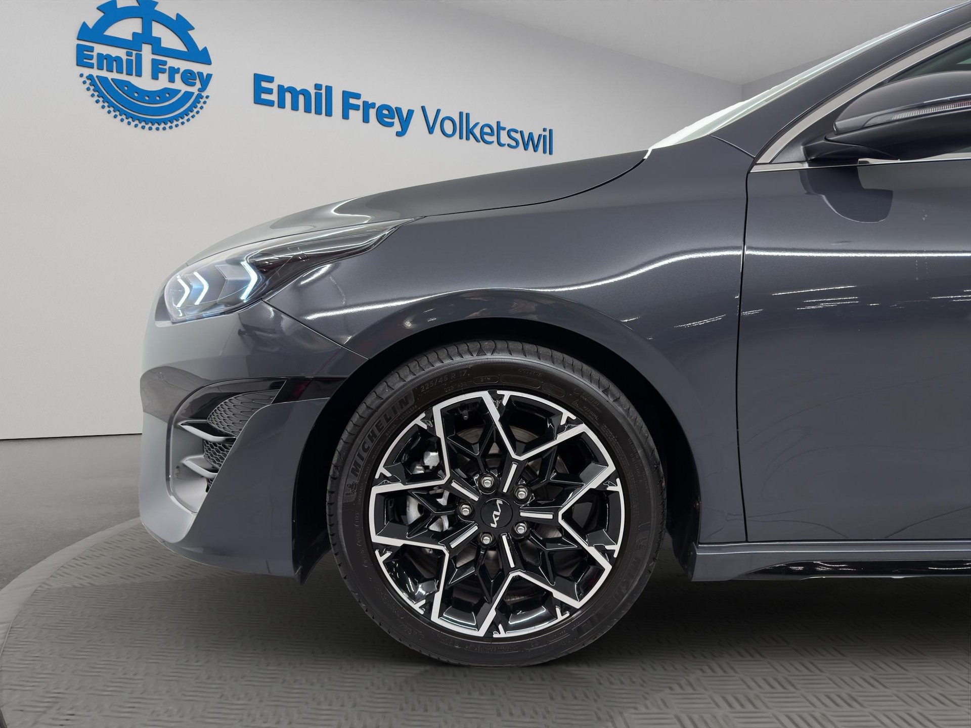 KIA Ceed 1.5 T-GDi MHEV GT-Line-image-3