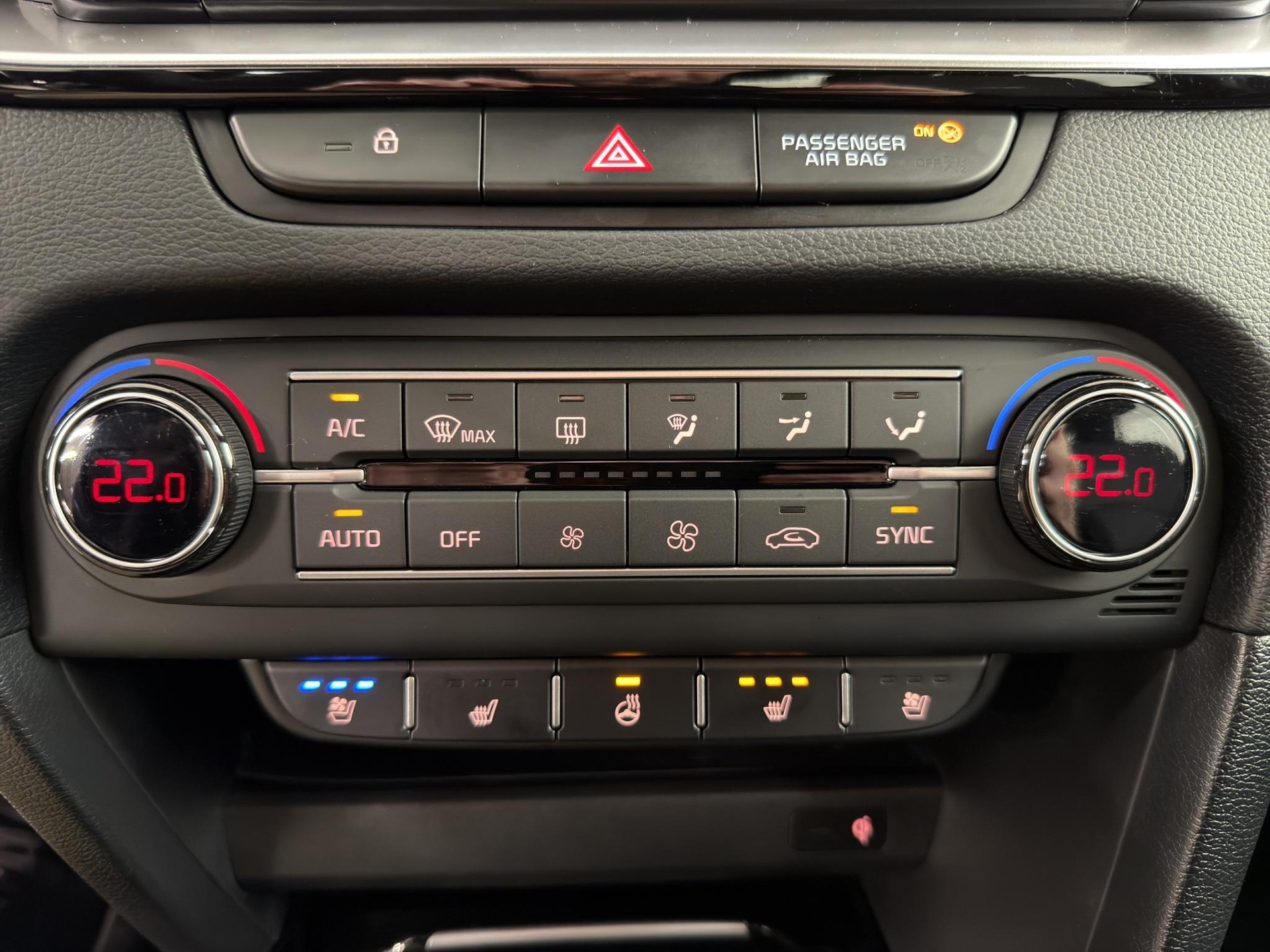 KIA Ceed 1.5 T-GDi MHEV GT-Line-image-10