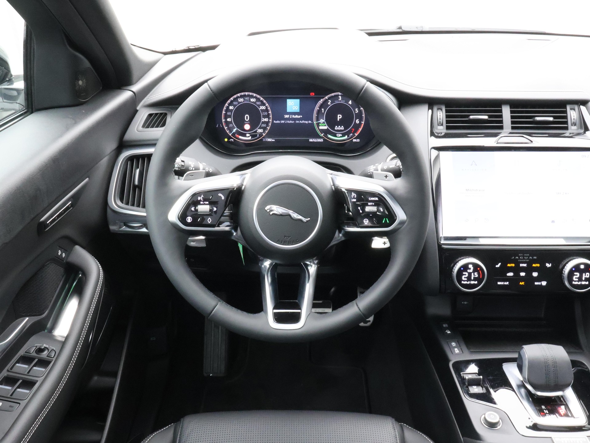 JAGUAR E-Pace 1.5 T 270e R-Dynamic SE AWD-image-7