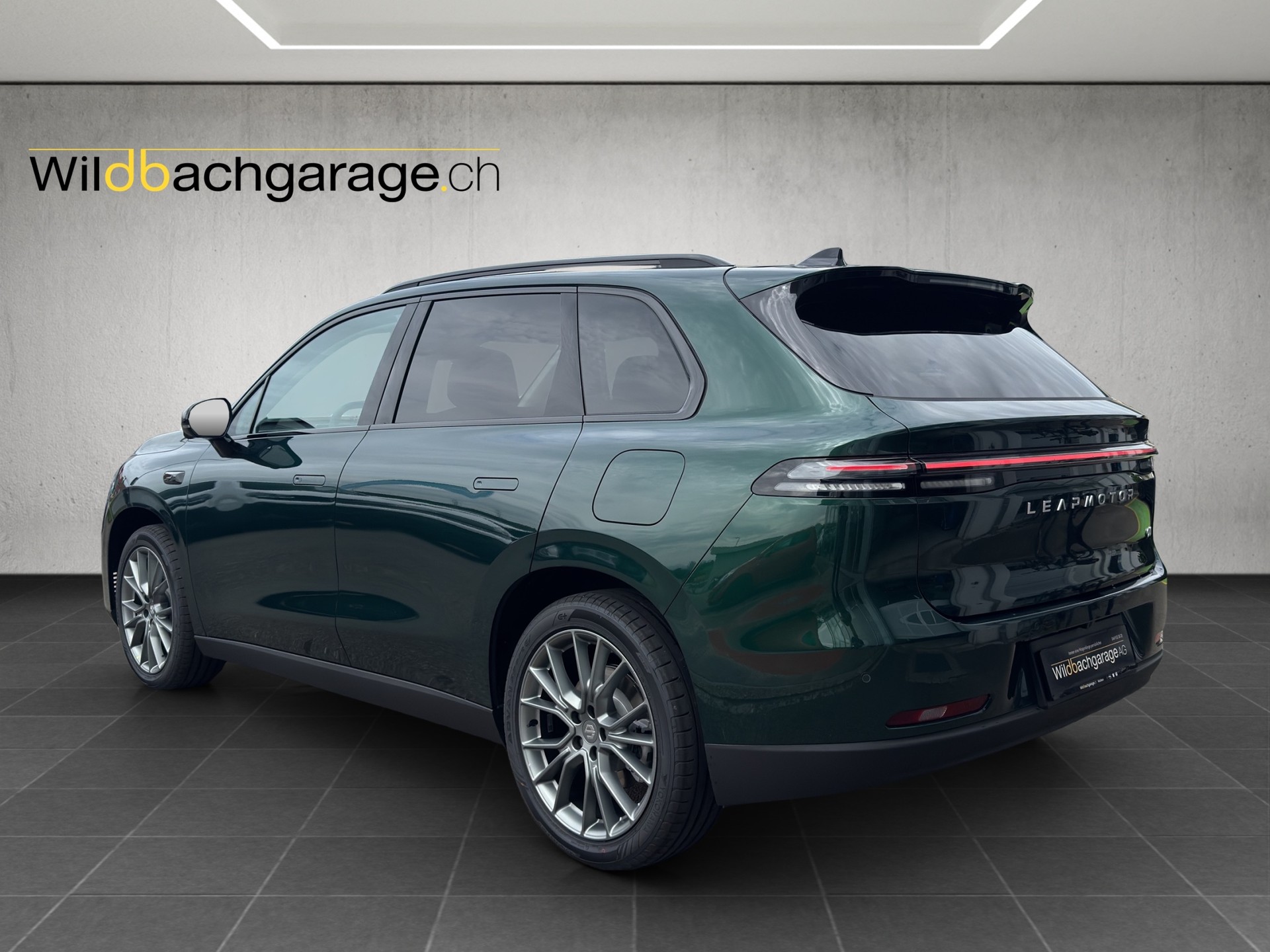LEAPMOTOR C10 1.5 Hybrid EV-image-2