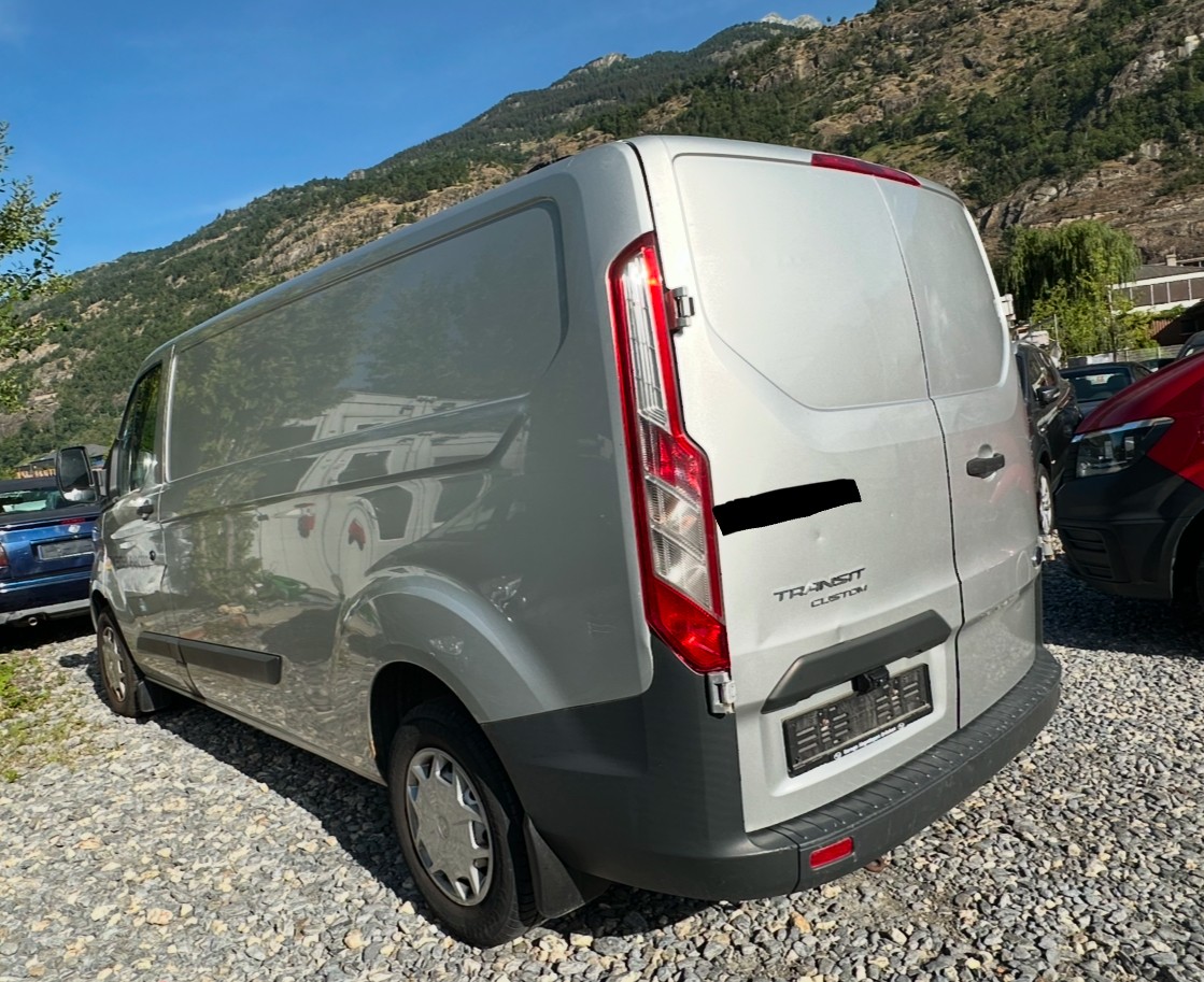 FORD Transit Custom Van 290 L2H1 Limited-image-6