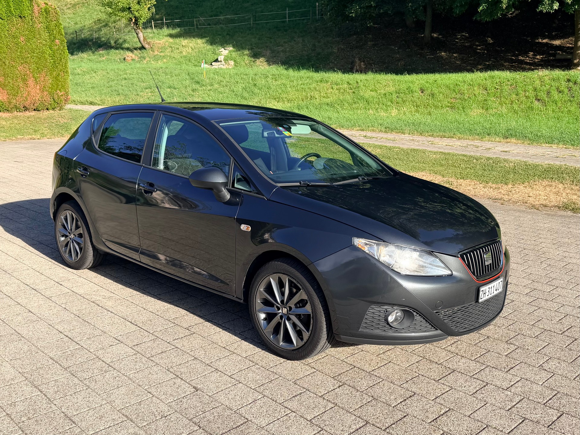 SEAT 1.6 16V Style DSG-image-1